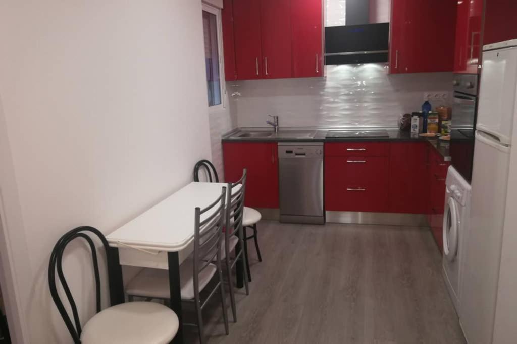 Apartamento Centrico , Wifi + Desayuno Logroño Eksteriør billede